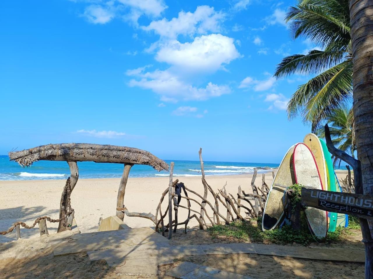 Light House Beach Hut Komari Exterior foto