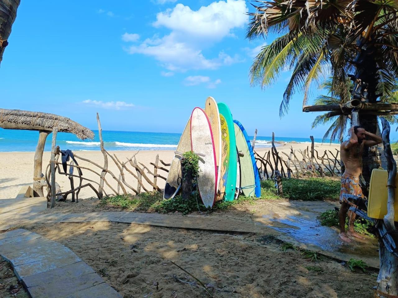 Light House Beach Hut Komari Exterior foto