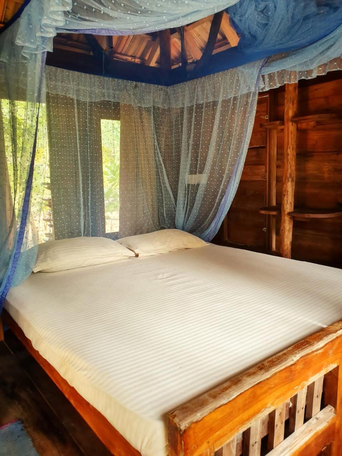Light House Beach Hut Komari Exterior foto